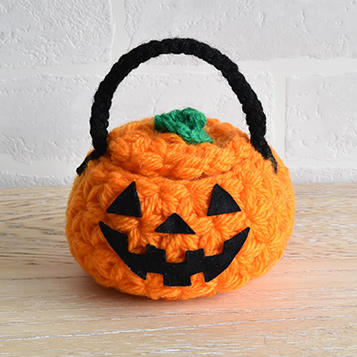 ハロウィンかぼちゃミニバスケット 作品レシピ 手編みと手芸の情報サイト あむゆーず
